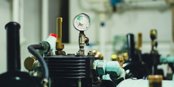 Ajuste de presión en compresores para un acabado perfecto